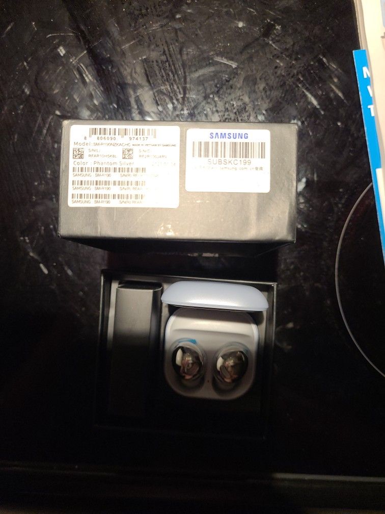 Galaxy Samsung Wireless Earbud 