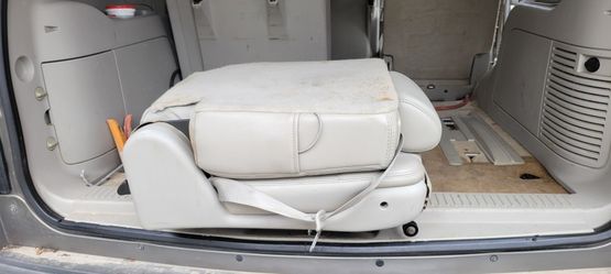 2007 Chevy Tahoe 3RD Row Seats (2) Count