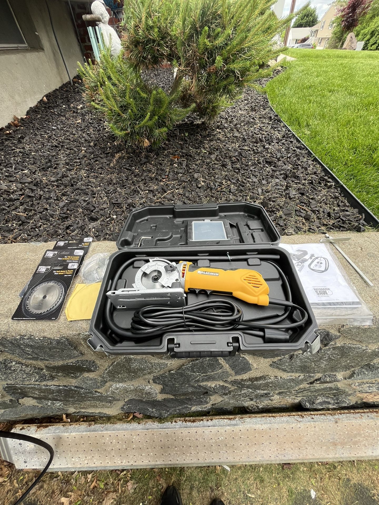 Mini Circular Saw with Blades