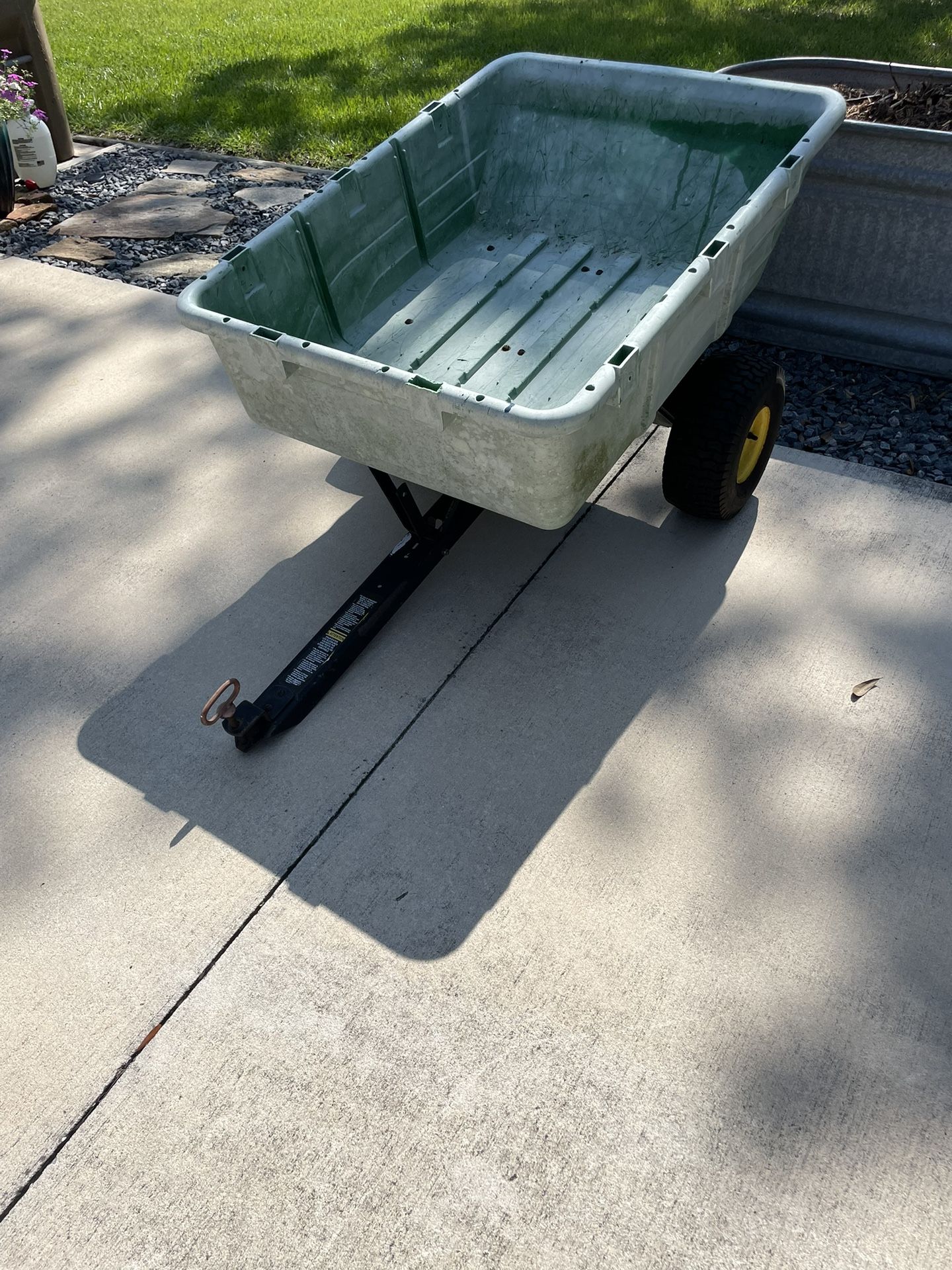 John Deere Pull Behind Dump Cart for Sale in Eustis, FL OfferUp