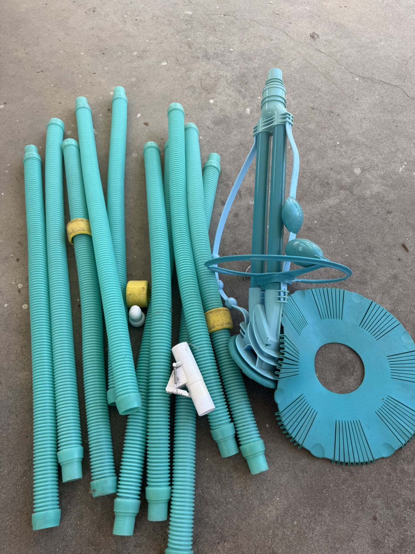 Free - Pool Vacuum Xtreme