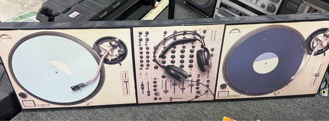 Turntable and mixer wall art