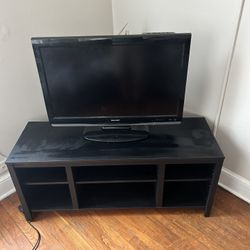 32 In Sharp tv. 