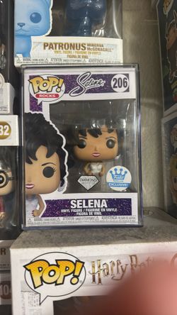 Selena Funko Pop ( Send Me Offers )