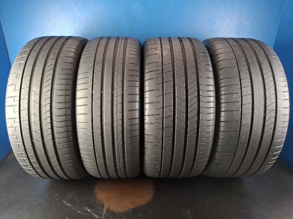 275 40 22 (2) - 315 35 22 (2) SET(4) (F29) PIRELLI P ZERO RUN FLAT 80-85% TREAD