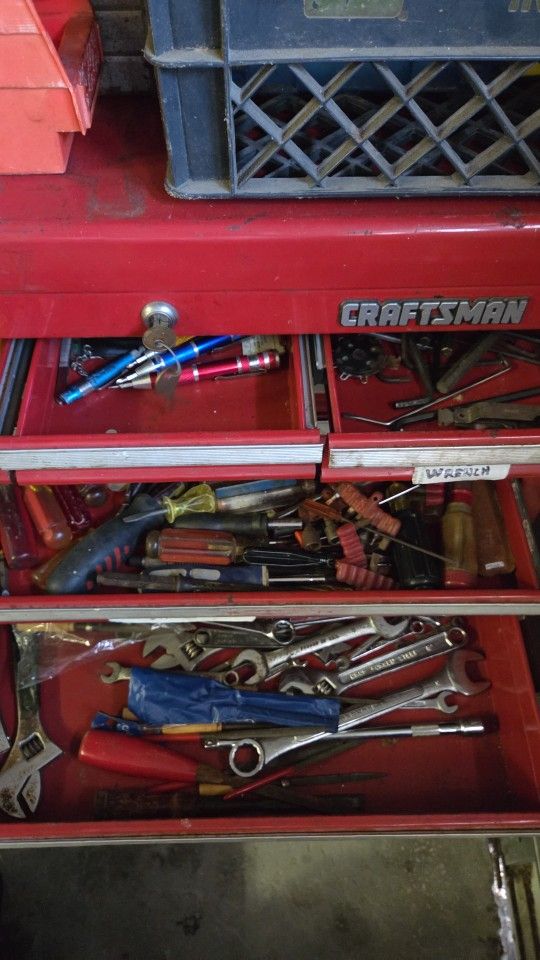 CRAFTSMAN Tool Box