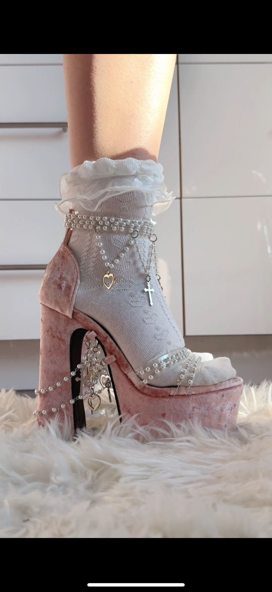 Dolls kill Pink platform heels