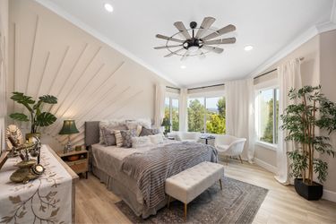 Cal King Bed - read post!