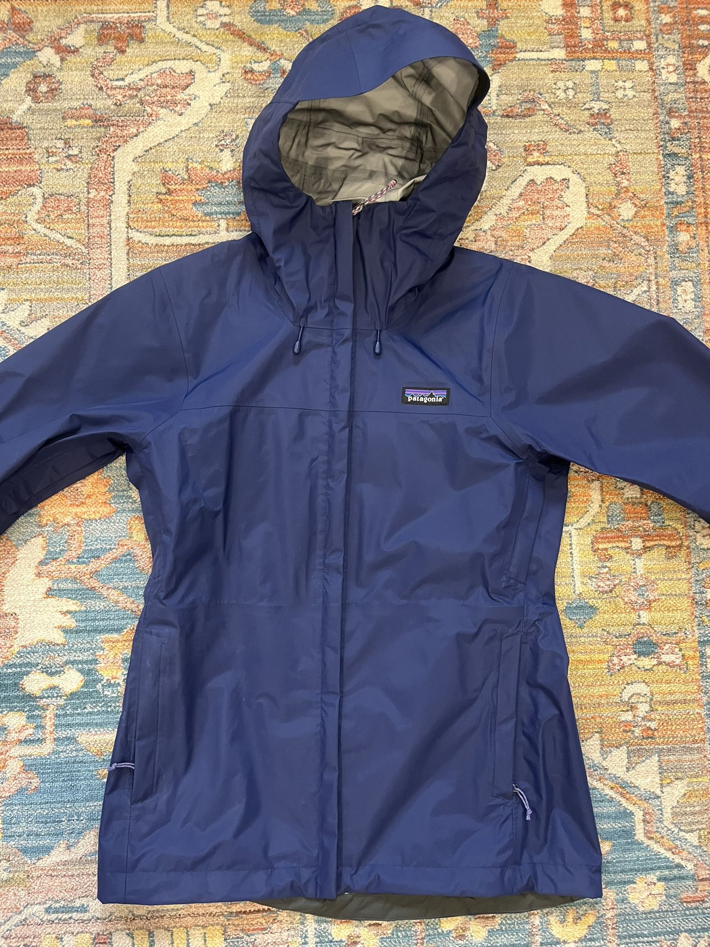 Patagonia Women’s XS Rain jacket - Like New 
