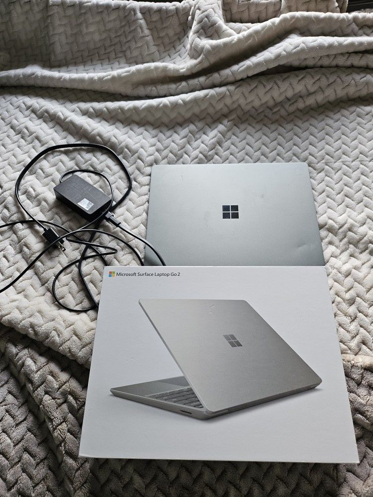 Microsoft Surface Laptop Go 2