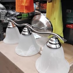 VOLUMELIGHTING 3 LIGHT VANITY BRUSHED NICKEL 