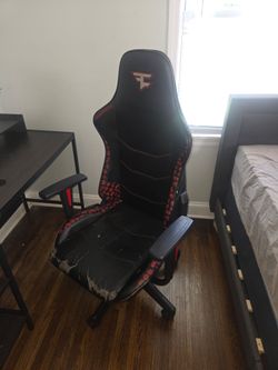Respawn FaZe Clan Gaming Chair
