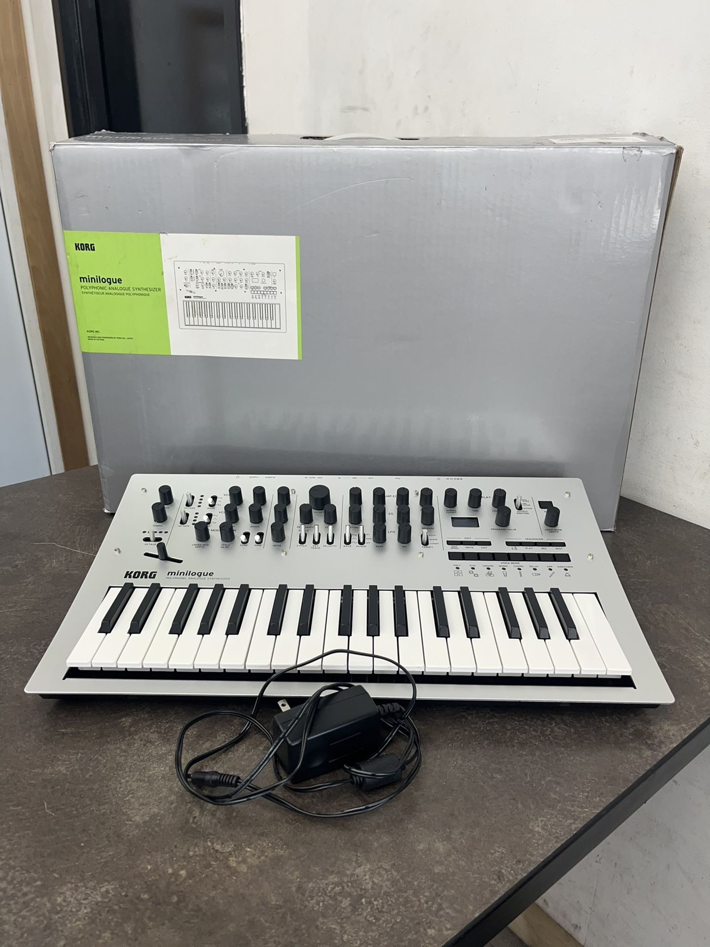 Korg Minilogue Polyphonic Analogue Synthesizer With Power cord