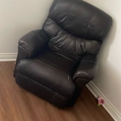 Chair With Leg Rest