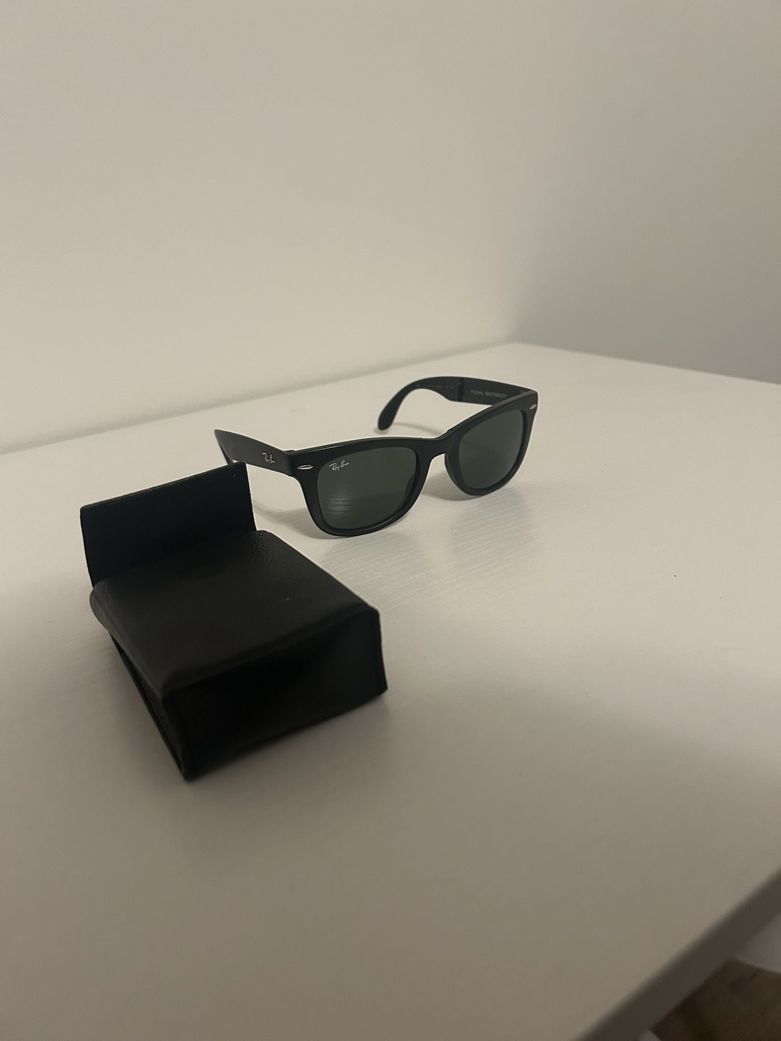 RayBan folding wayfarer polarized sunglasses