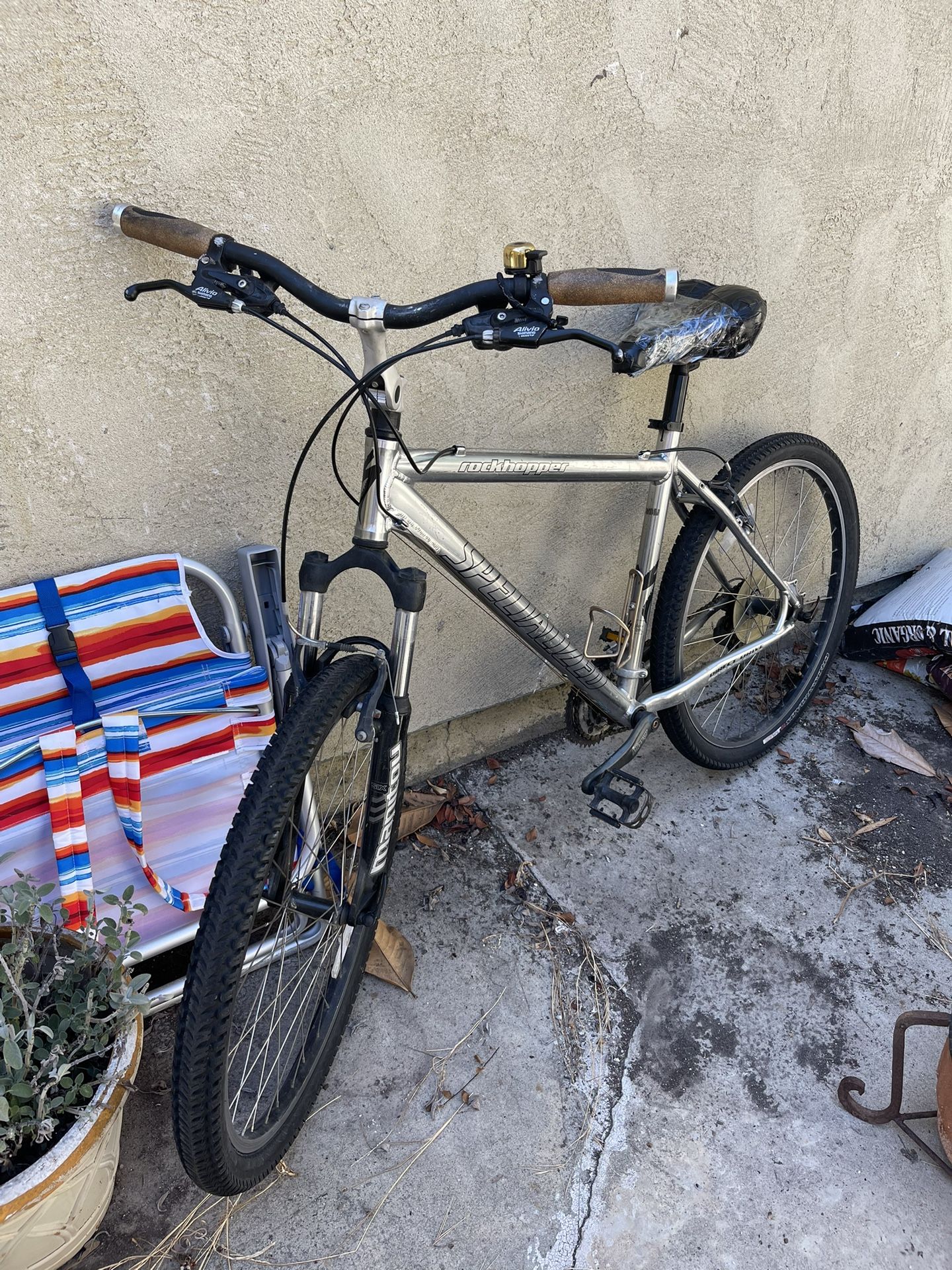 Specialized “rockhopper” MTB