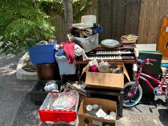 FREE Curb Alert! Garage Sale Leftovers