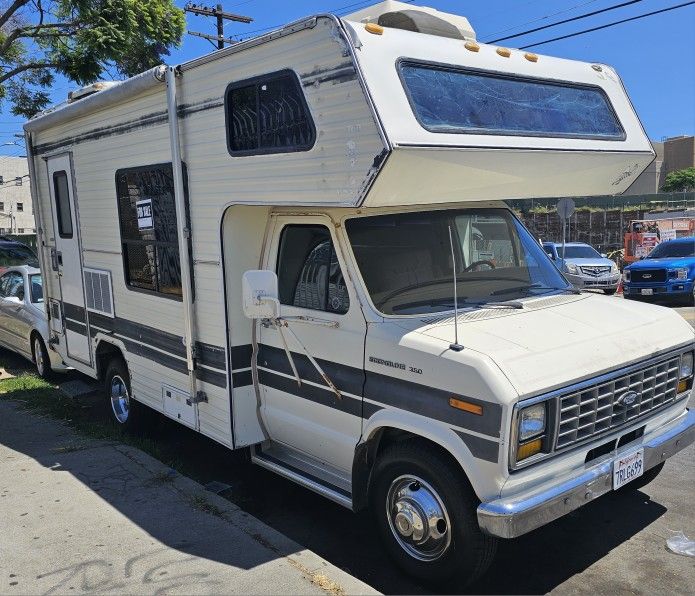 1987 Ford Econoline Honey (Rv)