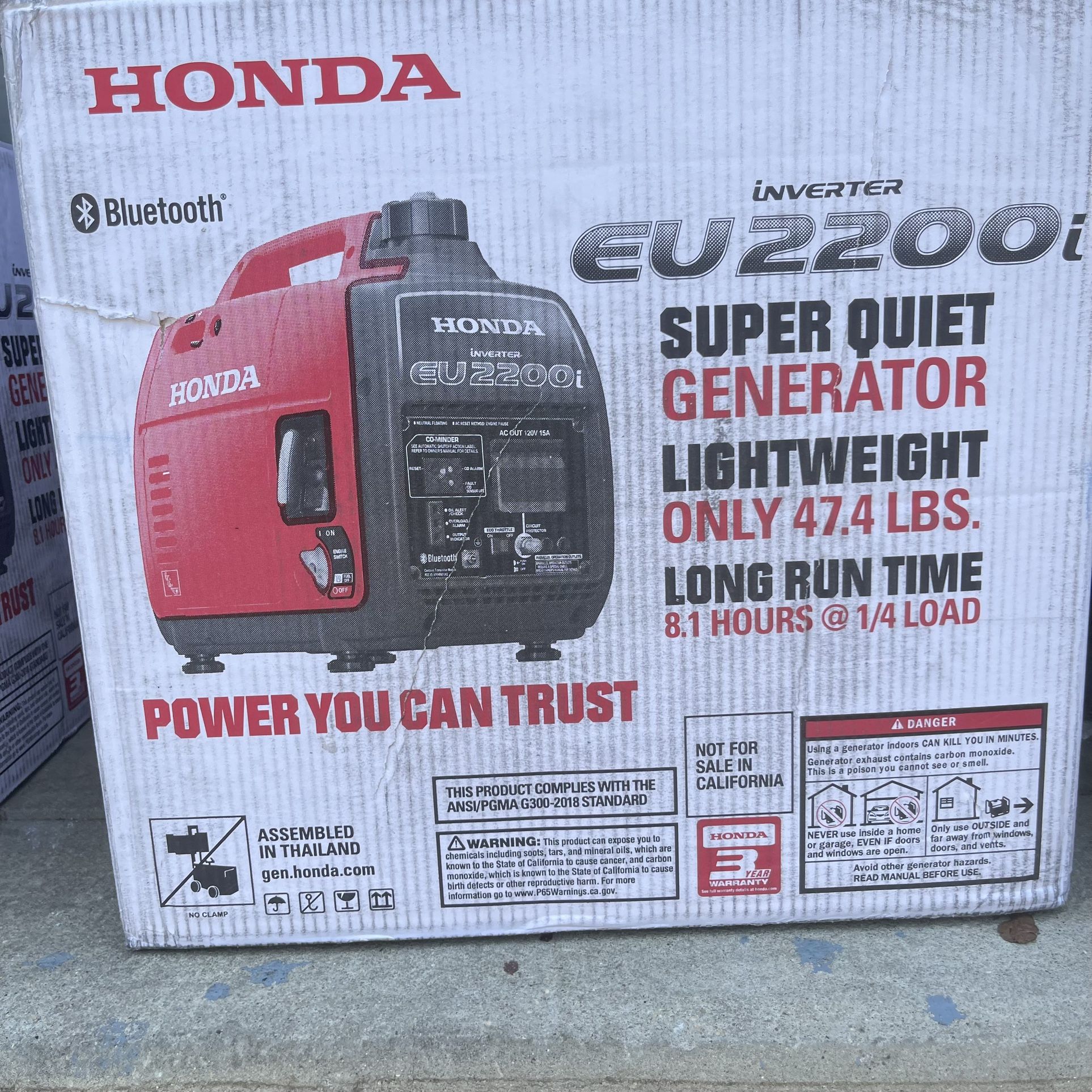 Honda 2200 Watt Remote Stop/Recoil Start Bluetooth Super Quiet Gasoline Powered Inverter Generator with Advanced CO Shutdown