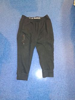 Reebok sweatpants zipper broken on side pocket. 5$