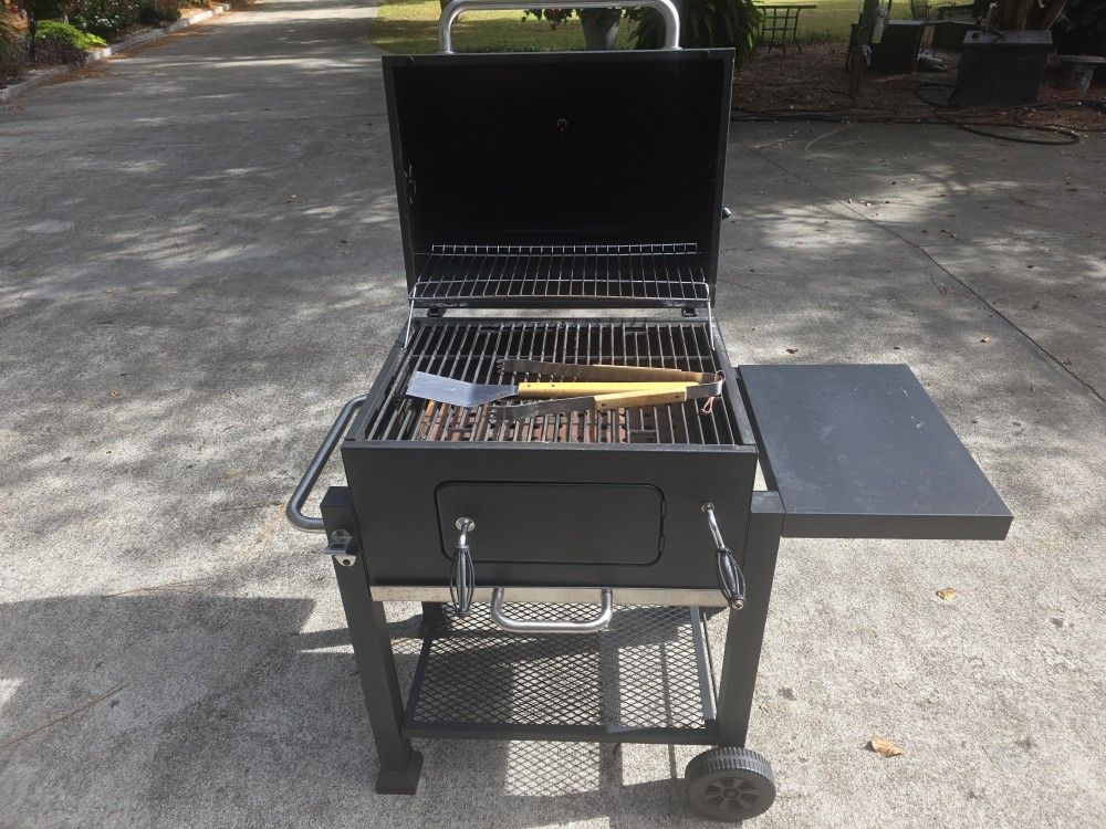 Expert Grill - In Excellent Condition - Used Once