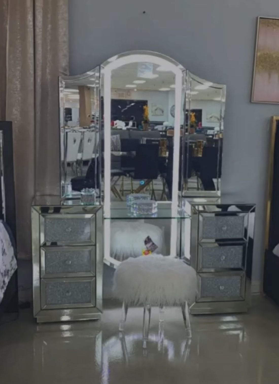 New Led Mirrored Vanity Desk Encrusted Diamonds