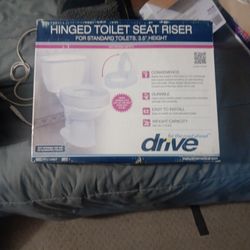 Hinged TOILET Seat