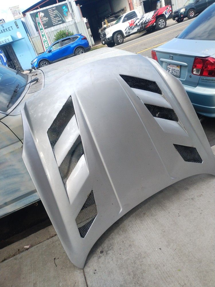 FIBERGLASS HOOD FOR 2005 G35 INFINITY
