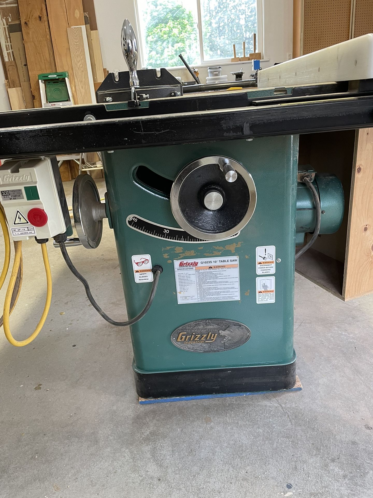 Grizzly Table Saw for Sale in Grays Harbor County, WA OfferUp