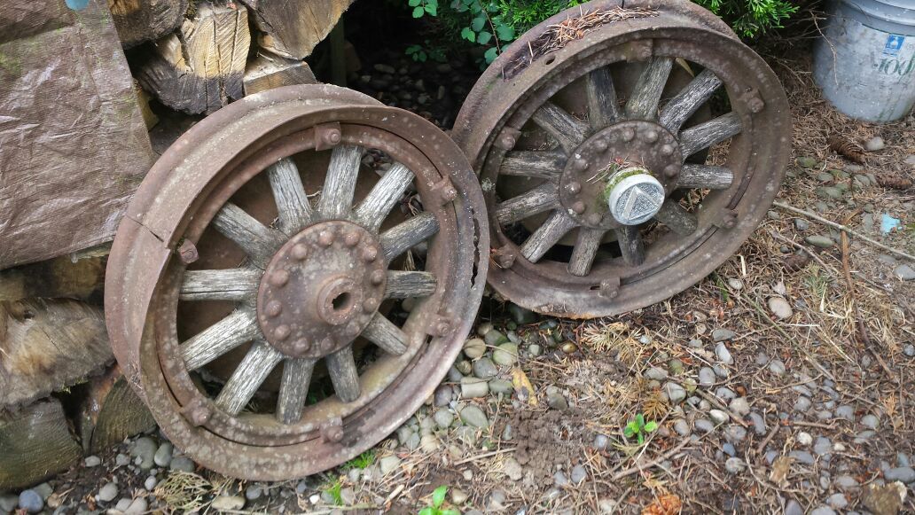 Antique hudson motor car wooden spoke wheels set of 2