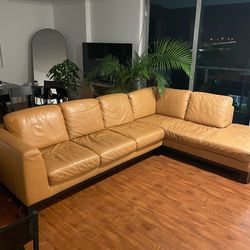 Brown leather couch!!