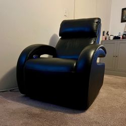 Living Spaces Cassie Midnight Power Recliner W/Power Headrest, Power Lumbar & USB Charging Port