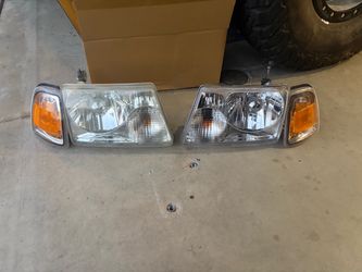 01-11 ford ranger headlights/marker