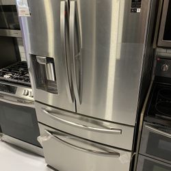 Samsung Stainless Steel 23 Cu. Ft. 3-Door French Door, Counter Depth Refrigerator With CoolSelect Pantry