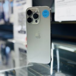 iPhone 16 Pro (Factory Unlocked) 