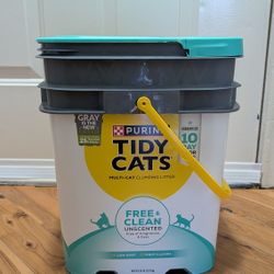 Lot Of Kitty Litter Buckets