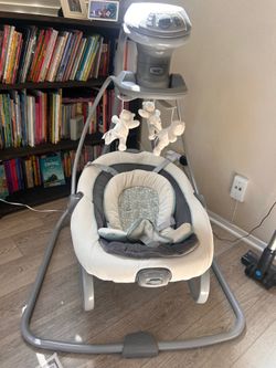 Graco Deluxe baby swing