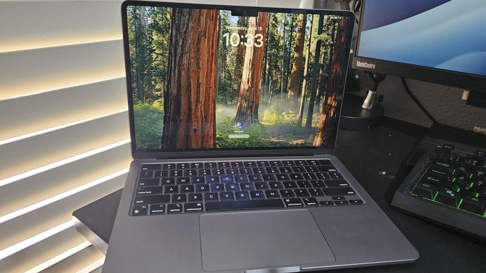 Macbook 2022 M2 256gb