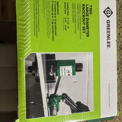 Greenlee knockout set 2 1/2-4”