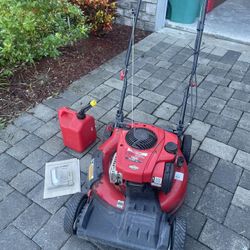 Troy Bilt Self Propelled Mower W/tank