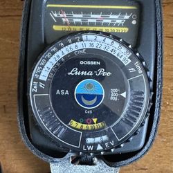 Gossen Luna-Pro CDS Analog Light Exposure Meter for Digital & Film w/ Case Strap
