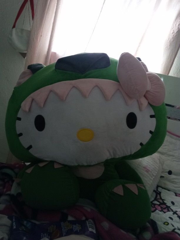 Hello Kitty Plushy