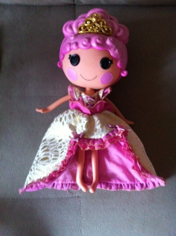 Lalaloopsy collector edition Goldie luxe doll 13"
