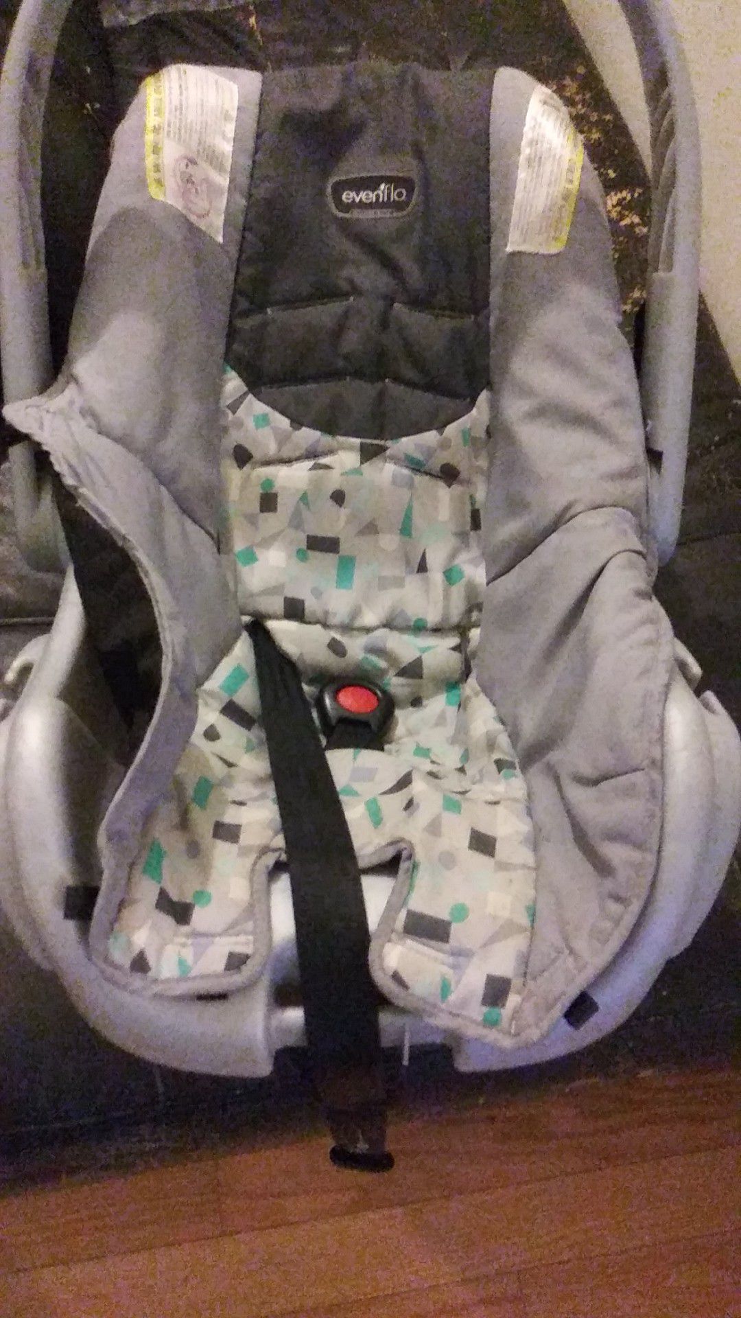 Infant car seat $10