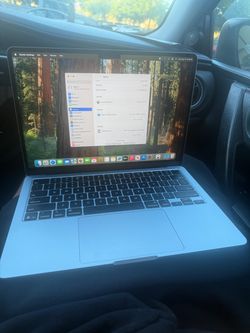 MacBook Air 2025 M4 13” 16GB RAM Silver