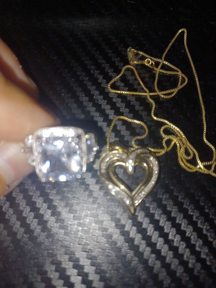 NICE BLING RING AND NECKLACE SIZE 8