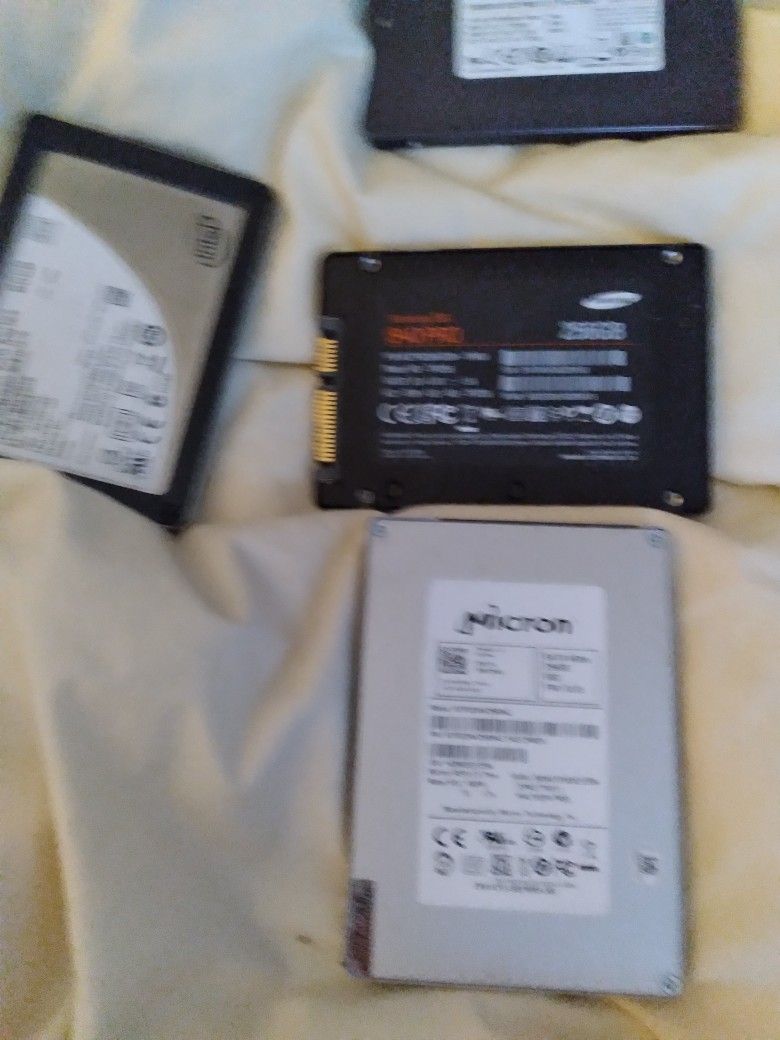 256gb Micron, 256 Samsung 840 Pro,256 Samsung 840, 80gb Intel Open Trade