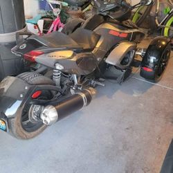 2011 Can Am Spyder RSS (Durango And Grand Teton)