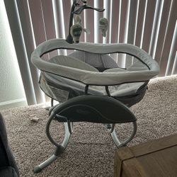 Graco DualGlider Bassinet Swing