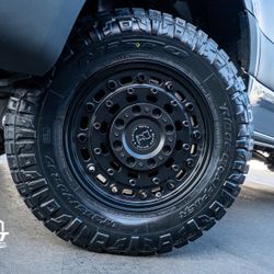 Black Rhino Armory 17” 6x130